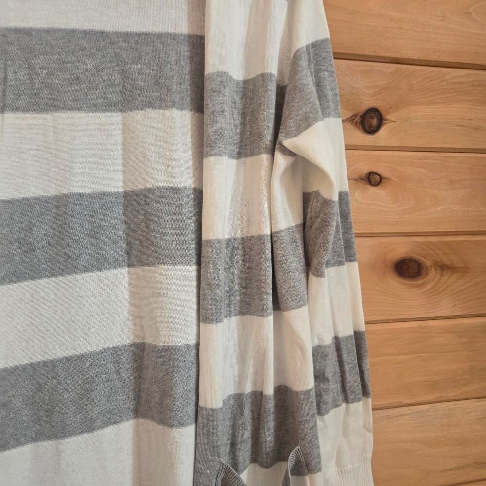 Amazon's Essentials Stripe Pattern Pocket Long Maxi Open Front Cardigan Sweater - Picture 4 of 7